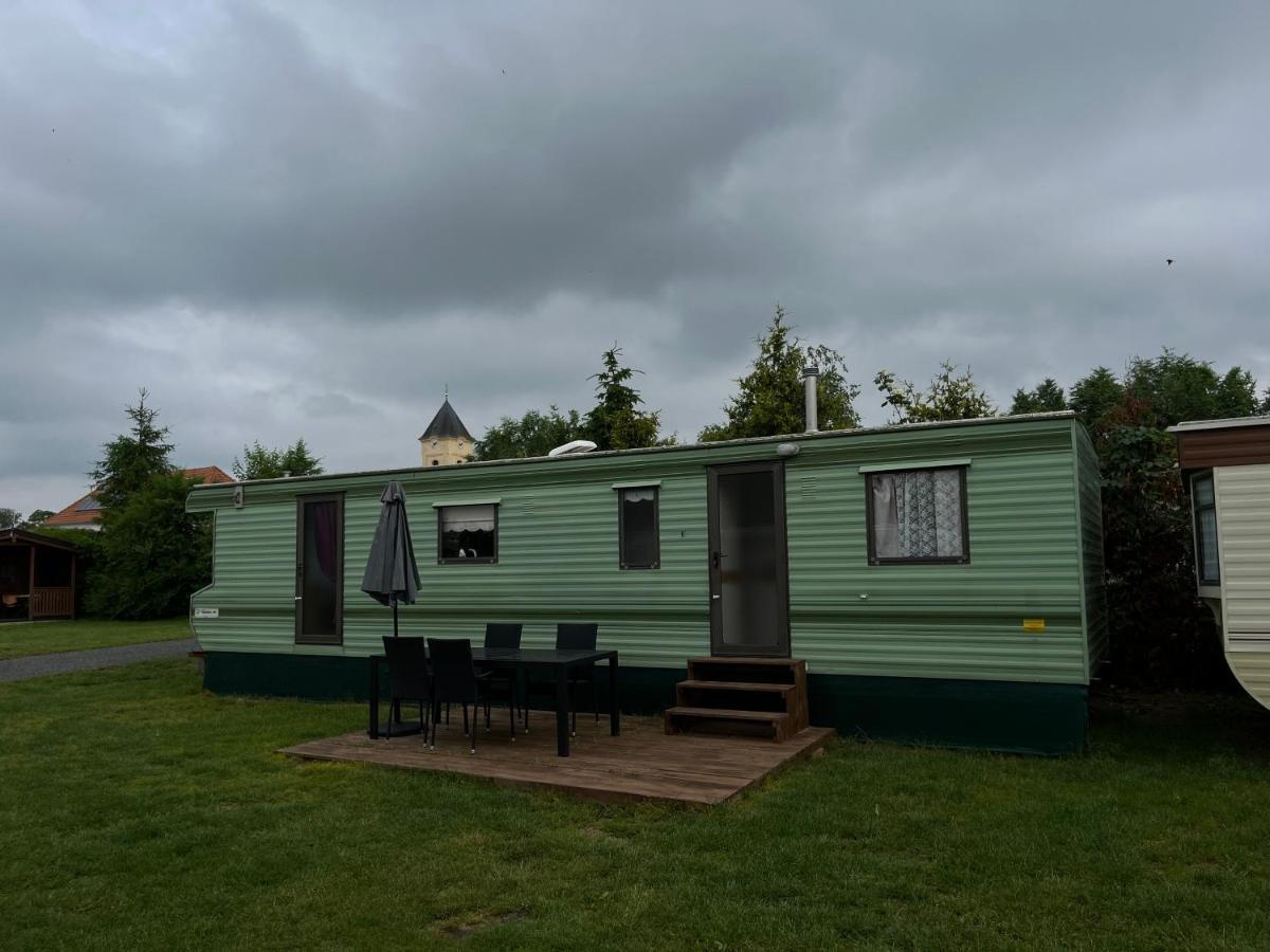Ferienwohnung Autocamp Free Star - Mobilheimy Strachotin Exterior foto