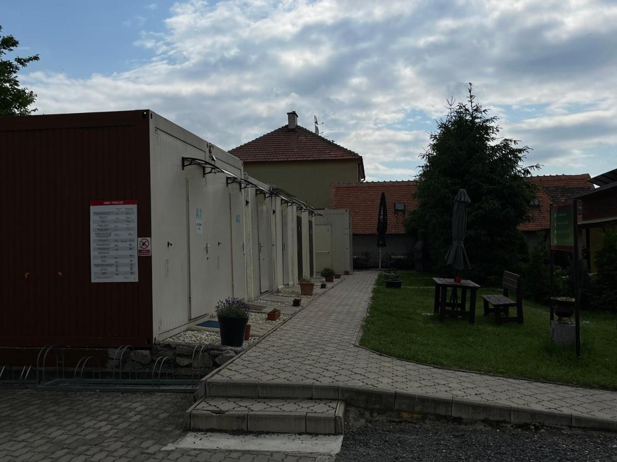 Ferienwohnung Autocamp Free Star - Mobilheimy Strachotin Exterior foto